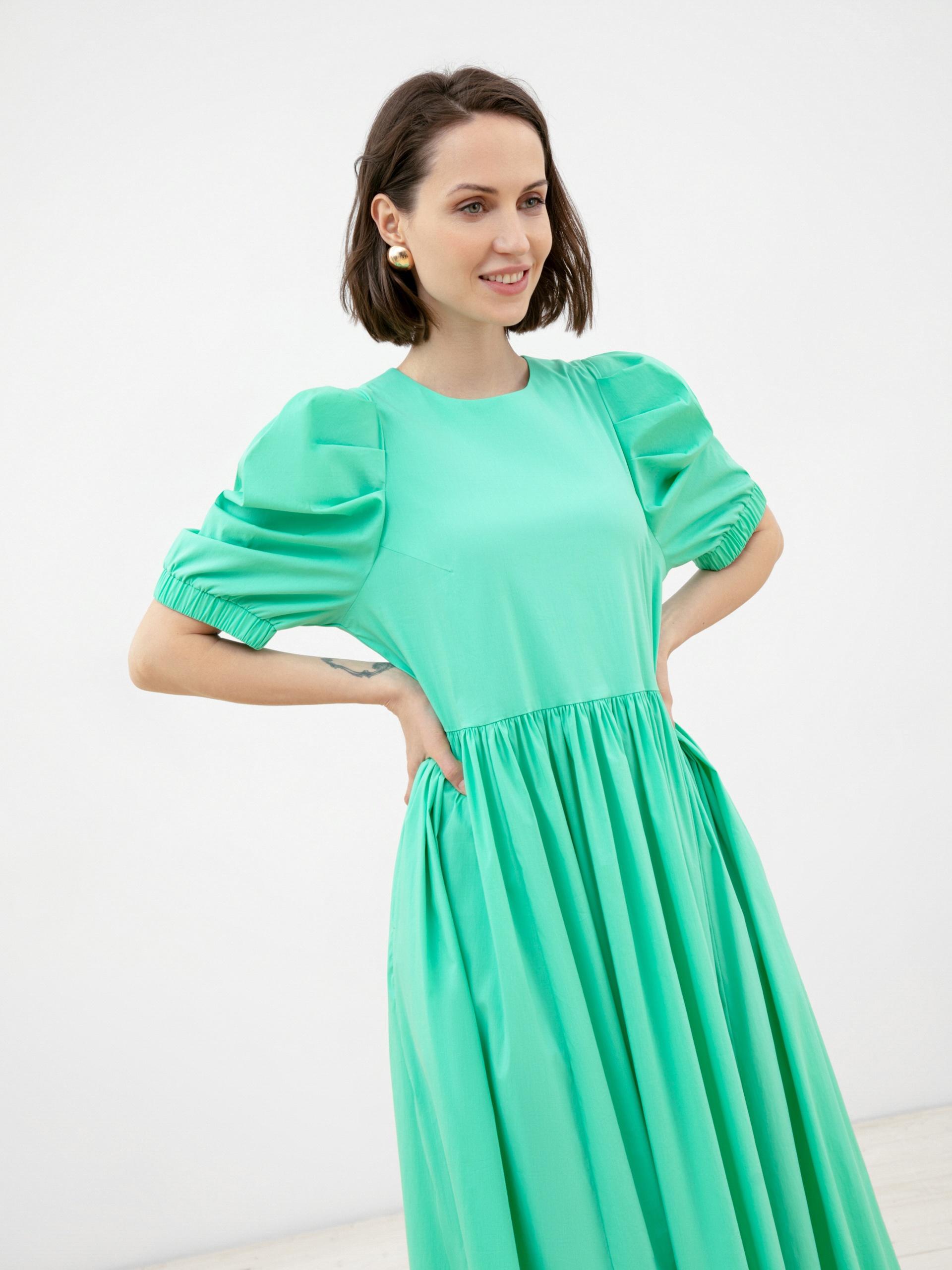 Платье длинное летнее с рукавами-фонариками Pompa. Цвет: зеленый