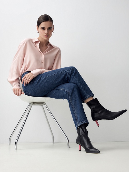 Прямые укороченные джинсы