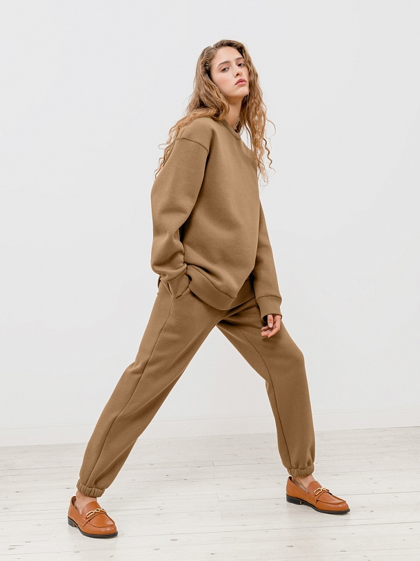 Брюки-джоггеры трикотажные