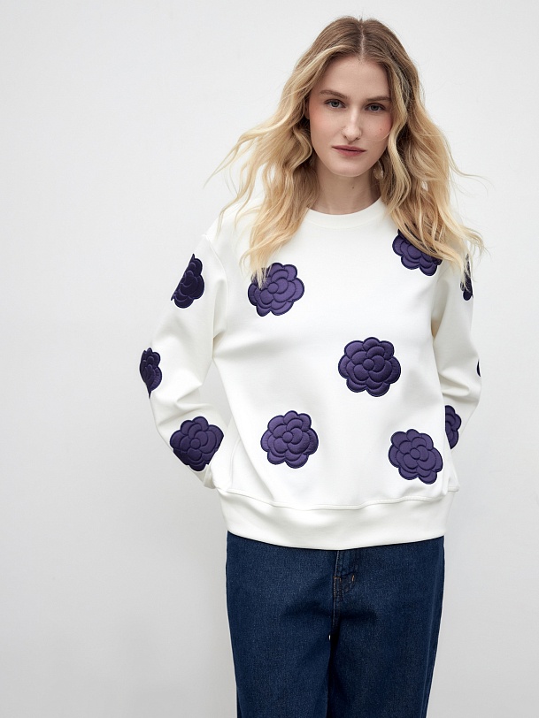 Свободный свитшот с цветочным декором