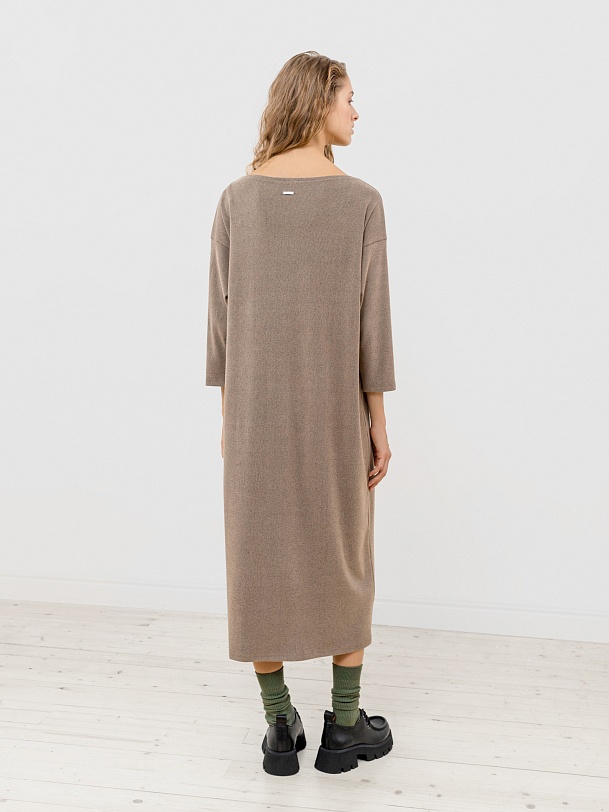 Платье прямое свободное
