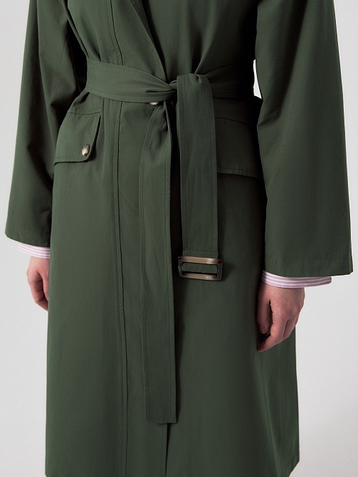 Непромокаемый расклешённый плащ