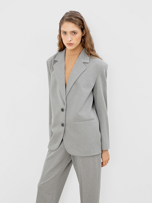 Удлиненный прямой жакет