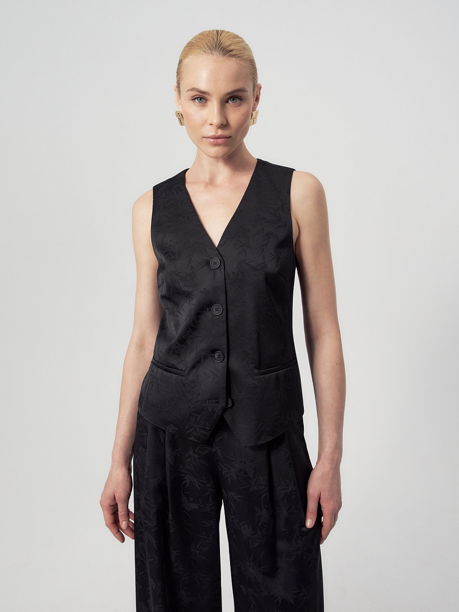 Жилет из жаккарда