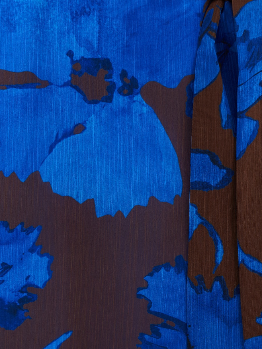 Свободное платье из шифона с растительным принтом