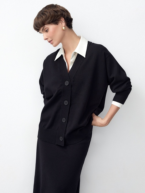 Трикотажная юбка с боковым разрезом