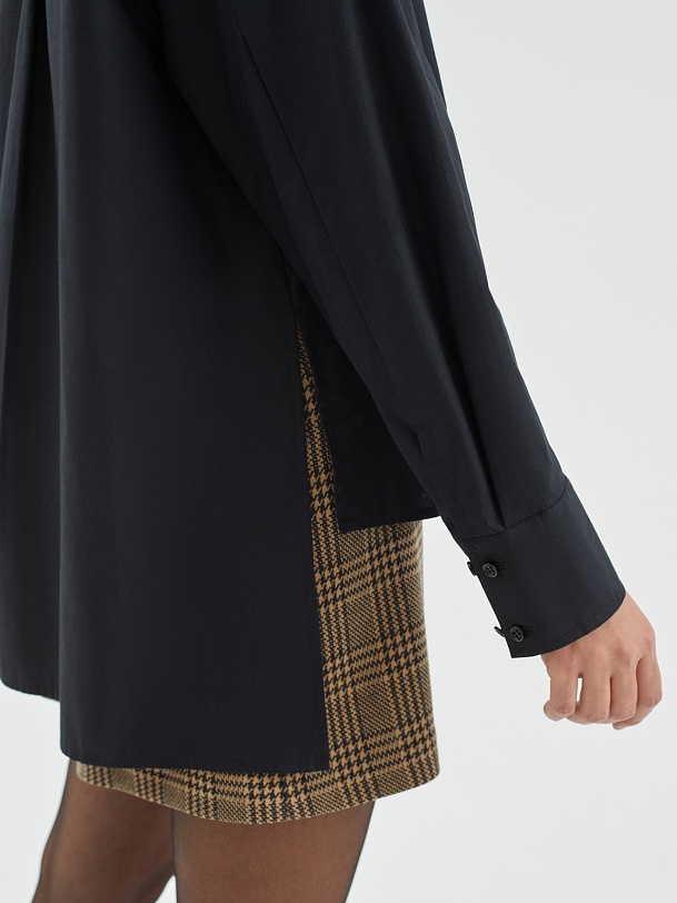 Свободная блуза из хлопка с удлинённой спинкой