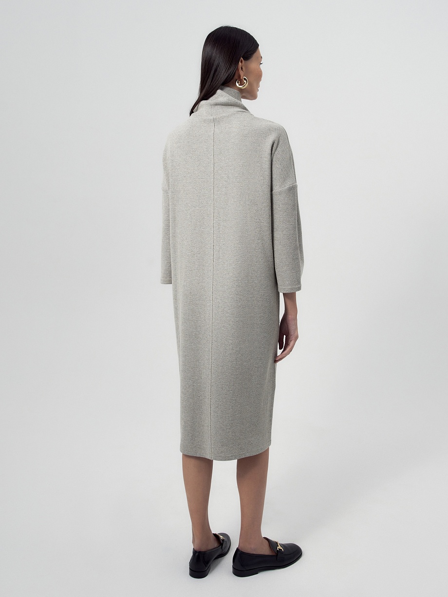 Свободное платье из хлопковой трикотажной ткани