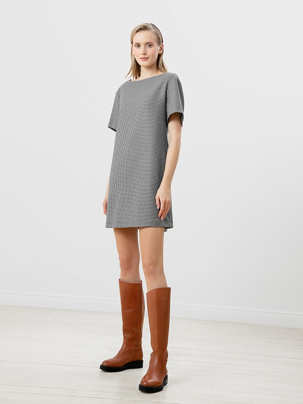 Платье из костюмной ткани длины мини