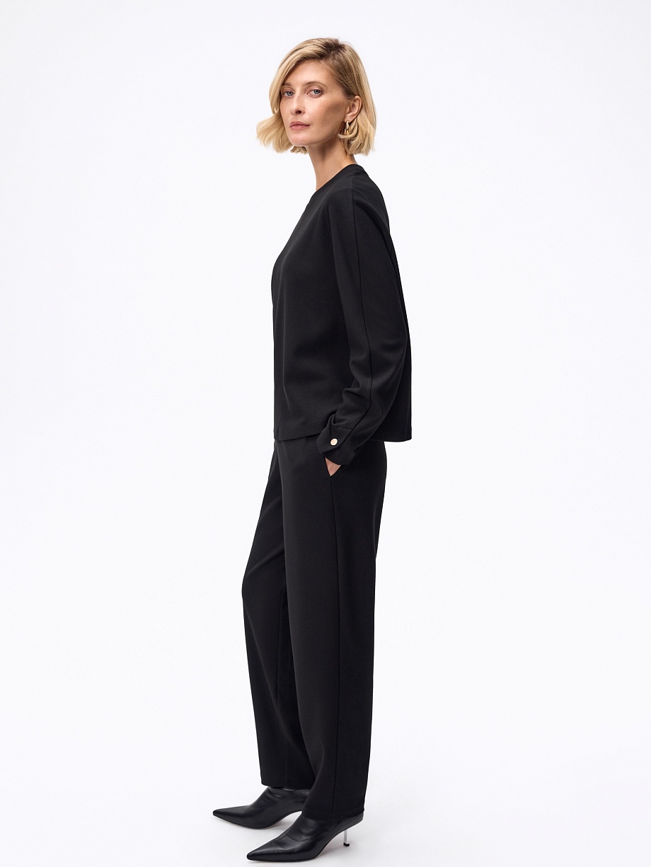 Брюки из фактурного трикотажа