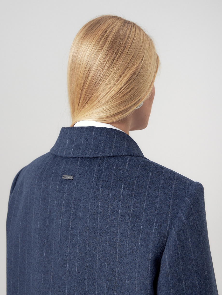 Демисезонное пальто из шерсти с мембраной