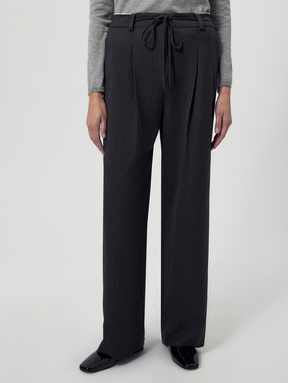 Брюки из костюмной ткани с открытым срезом