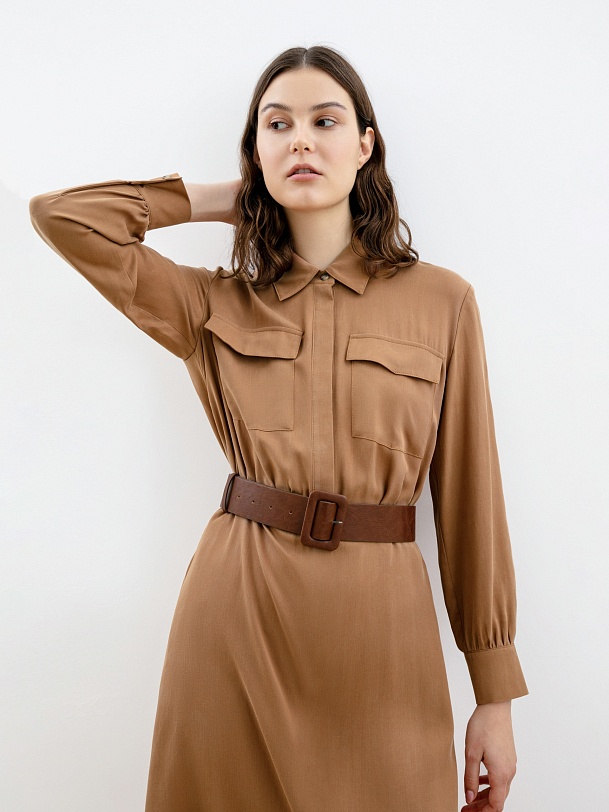 Приталенное платье из 100% вискозы