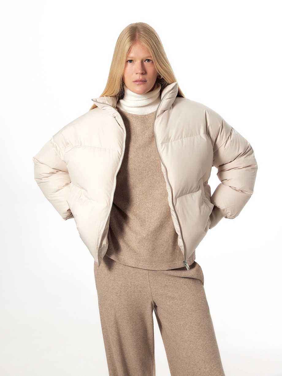 Укороченный пуховик с утеплителем 90% пух и 10% перо