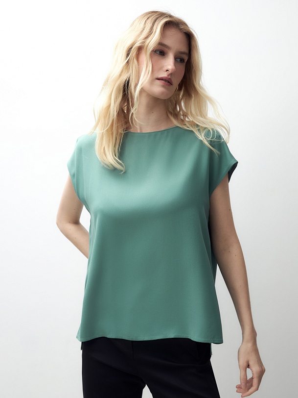 Блуза из вискозы с коротким рукавом