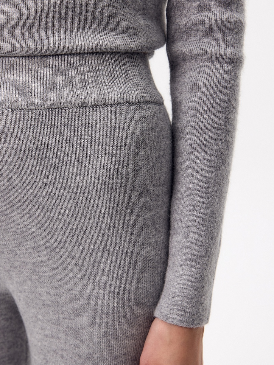 Костюм из шерсти и кашемира