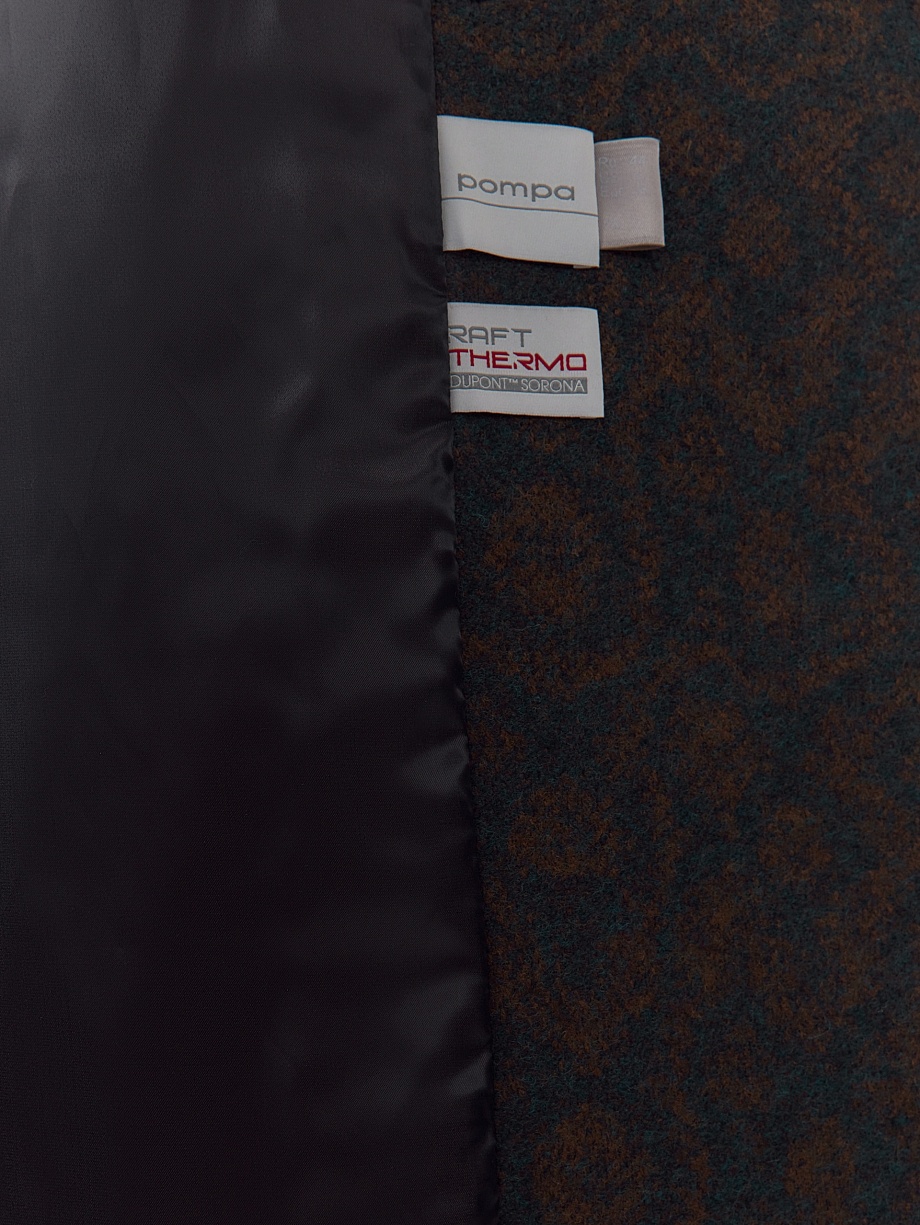 Шерстяное пальто с мембраной и утеплённой спинкой