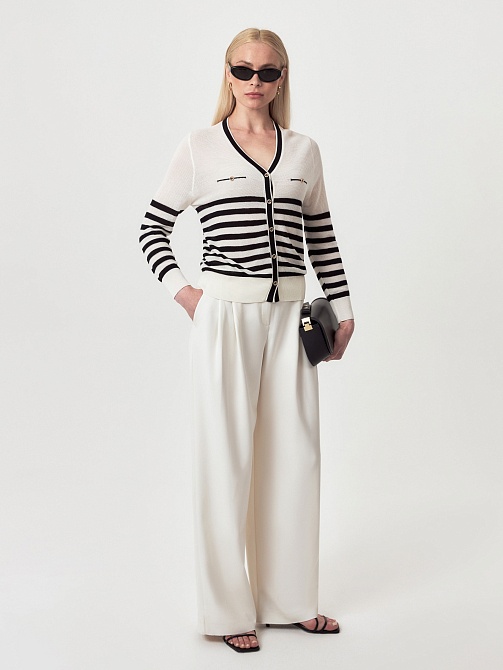 Кардиган в морском стиле из вискозной пряжи