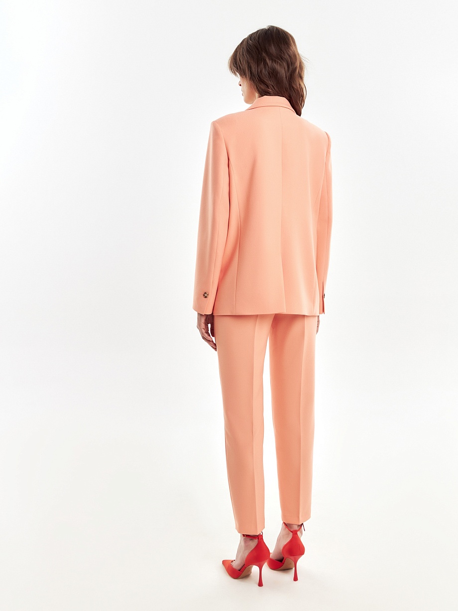 Удлиненный двубортный жакет  из костюмной ткани