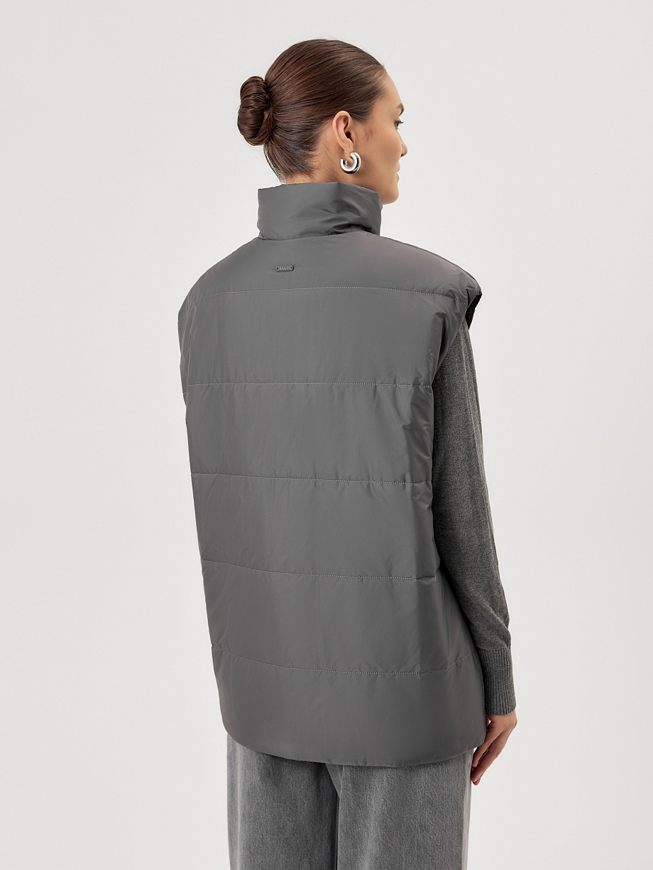 Стеганый жилет из плащевой ткани