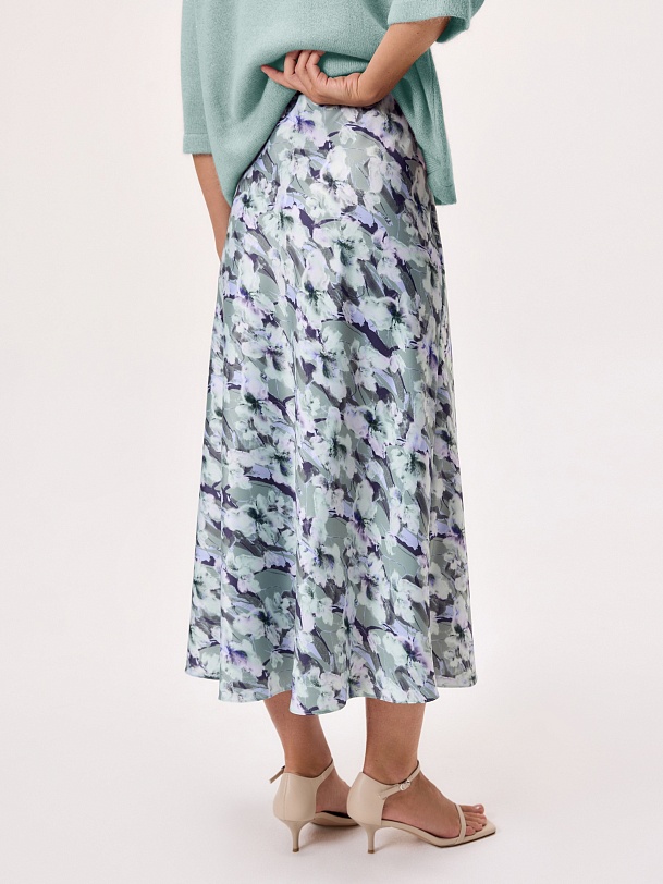 Юбка из атласа