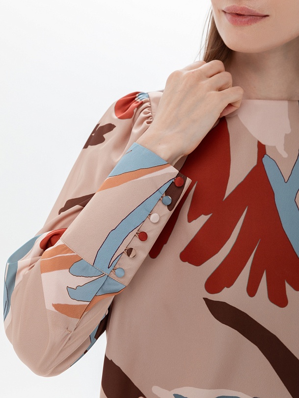 Полуприлегающая блуза с длинным рукавом