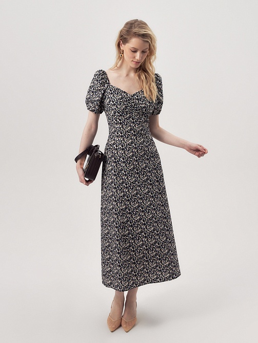 Летнее платье из хлопка с разрезом