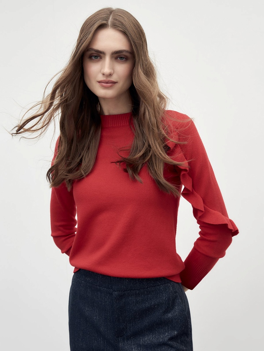 Вязаный джемпер с воланом на рукаве