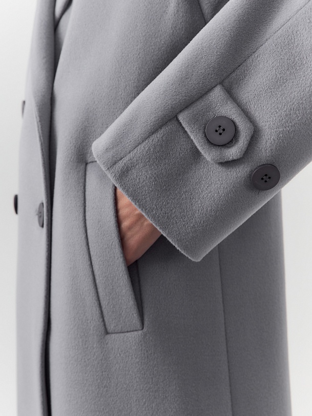 Шерстяное пальто с мембраной, утеплённой спинкой и съёмным капюшоном