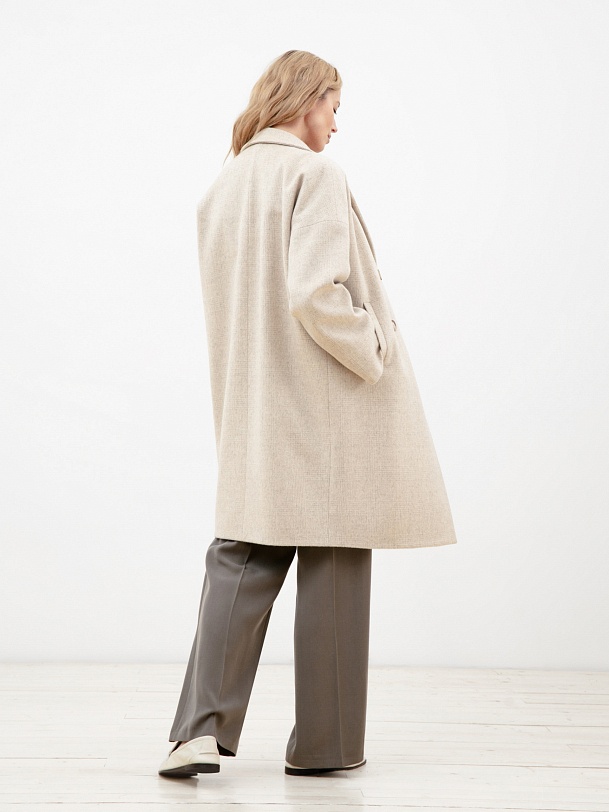 Шерстяное демисезонное пальто с мембраной