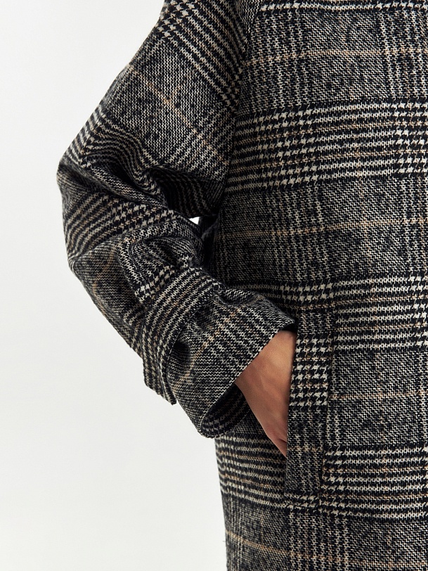 Полупальто из шерсти с мембраной и утеплённой спинкой