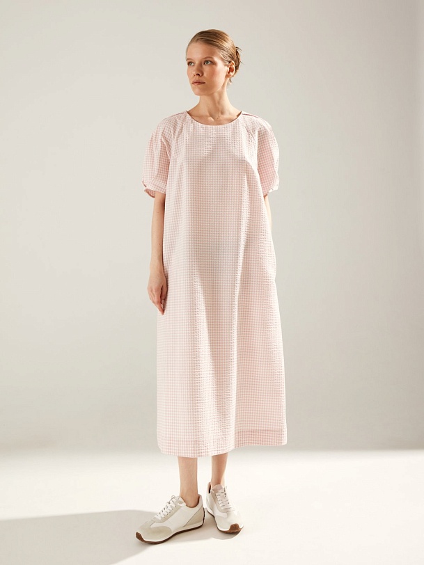 Летнее свободное платье в клетку