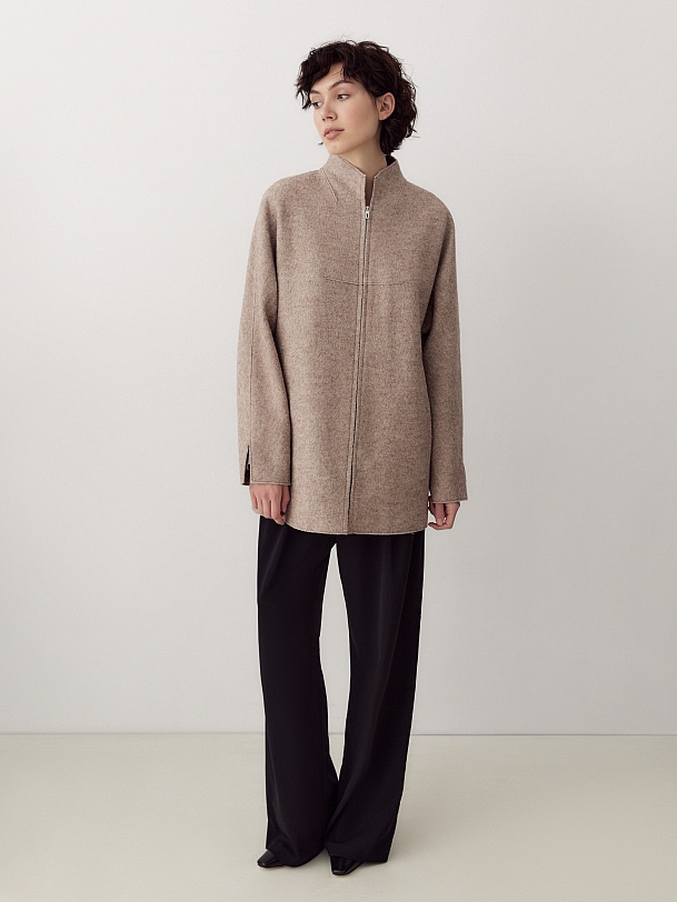 Демисезонное полупальто из шерсти