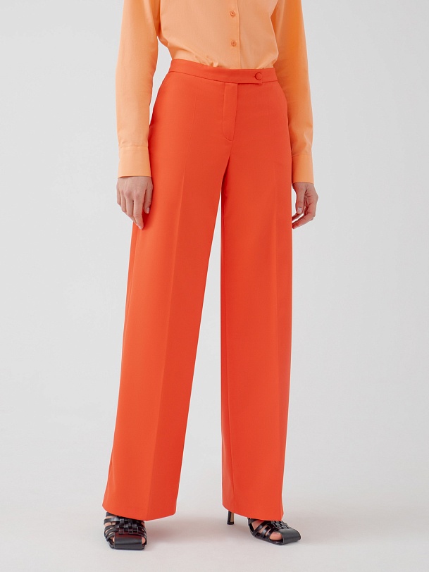 Яркие брюки со стрелками на высокой посадке
