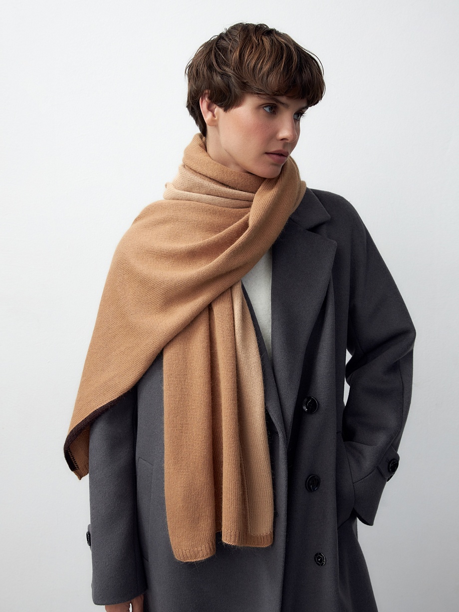 Широкий шарф с ангорой