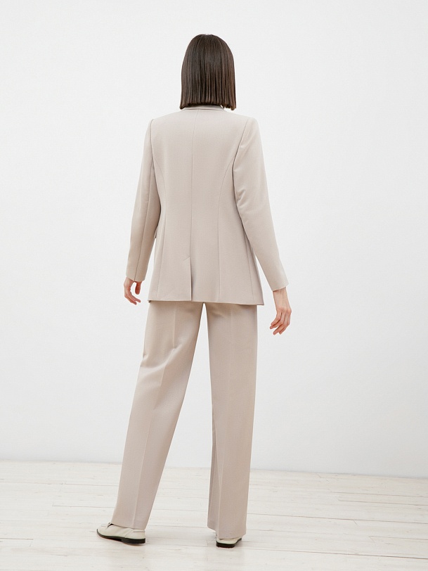 Жакет двубортный