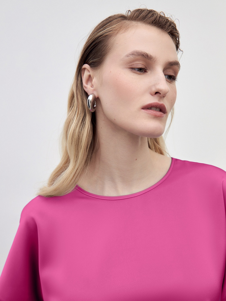 Прямая блуза из атласной ткани