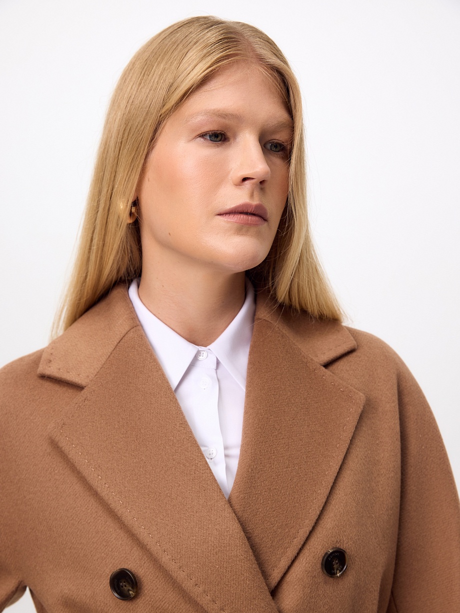 Пальто из шерсти с мембраной и утеплённой спинкой