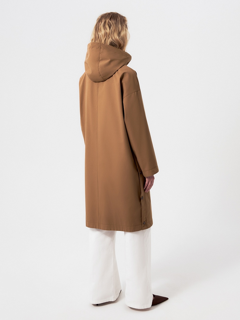 Непромокаемый плащ на кнопках с капюшоном