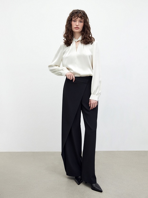 Широкие брюки с запахом