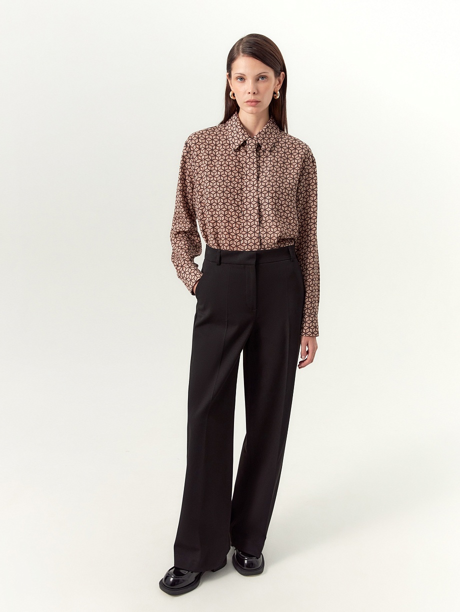 Брюки свободного силуэта из костюмной ткани