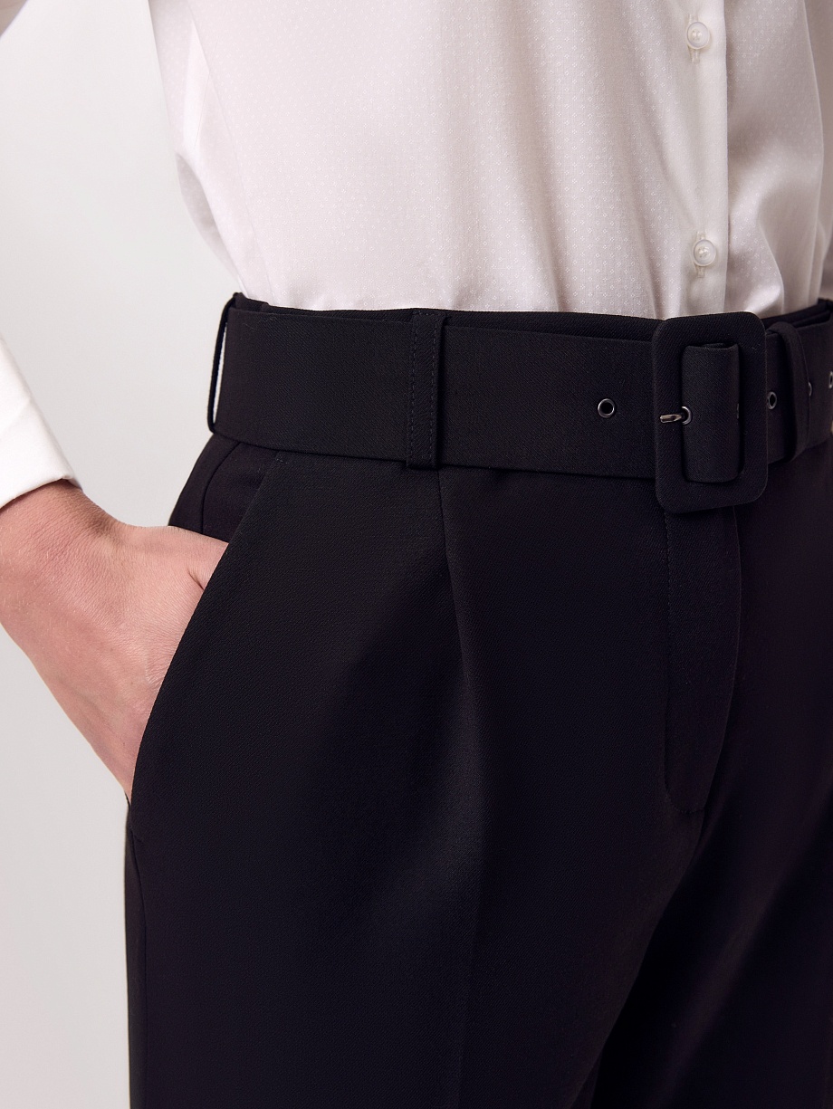 Прямые брюки из костюмной ткани с обтяжным поясом