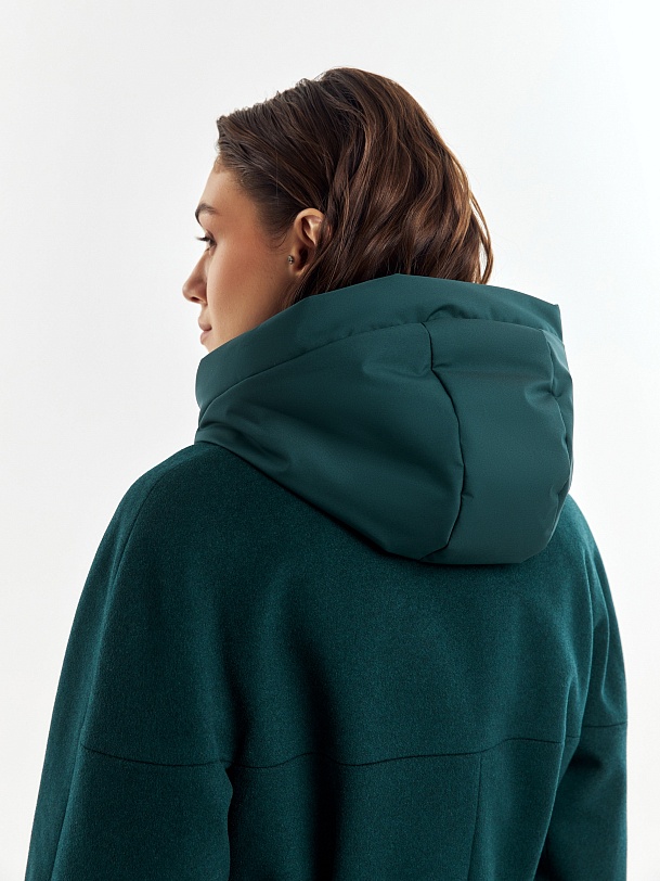 Шерстяное пальто с мембраной, утеплённой спинкой и съёмным капюшоном