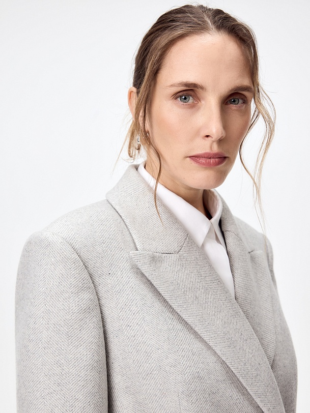 Пальто из шерсти с пайетками и мембраной