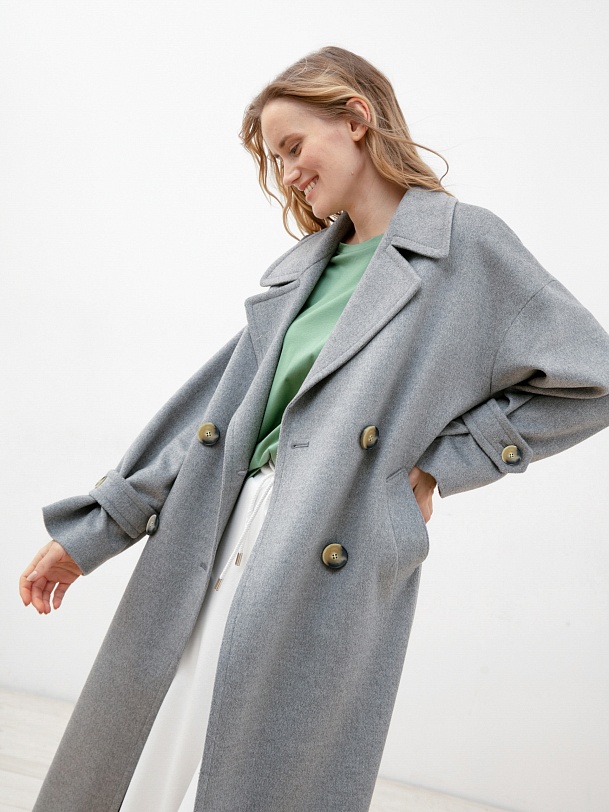 Шерстяное демисезонное пальто с мембраной