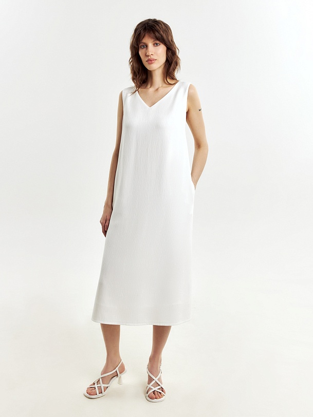 Летний сарафан из фактурной ткани