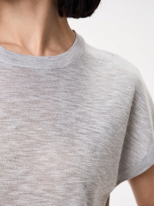 Джемпер из вискозного трикотажа со стразами