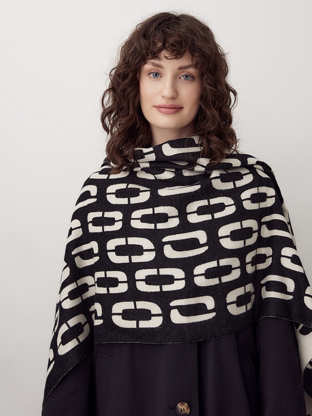 Двухсторонний широкий демисезонный палантин 