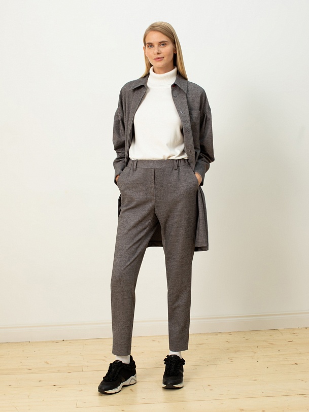 Брюки женские зауженного силуэта