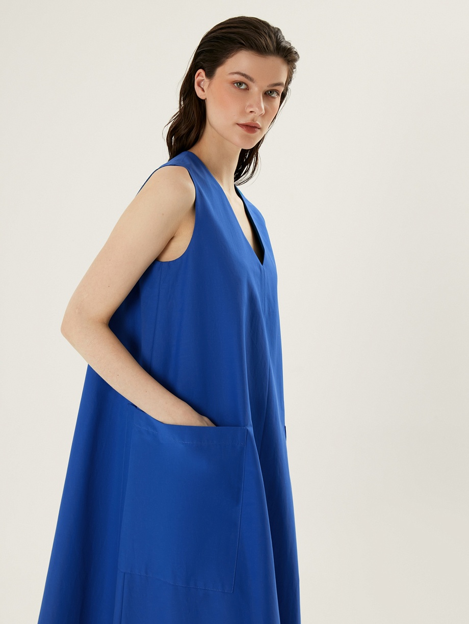 Свободный хлопковый сарафан с накладными карманами